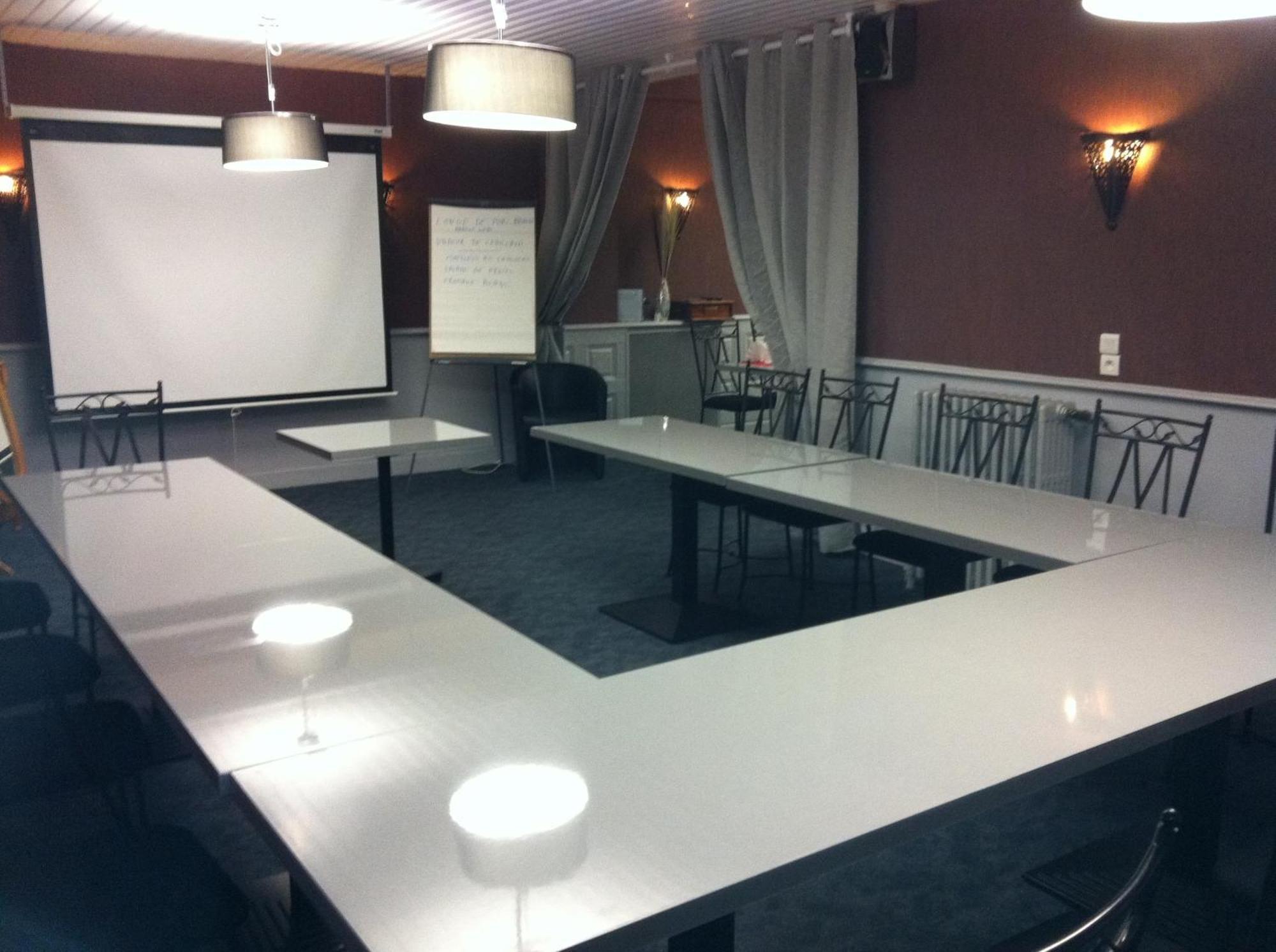 Le Beverl'Inn Flers  Exterior photo