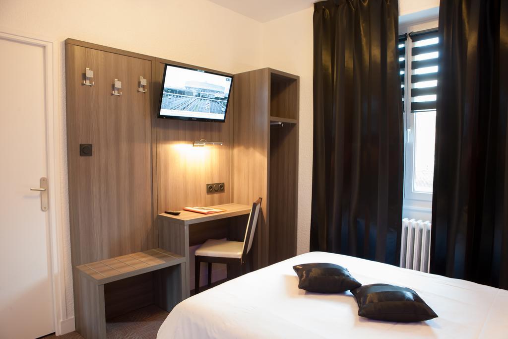Le Beverl'Inn Flers  Exterior photo